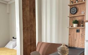 Cozy Karystos Apartment